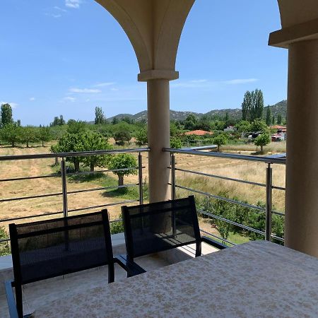 シキアNikolaidis Houseアパートメント エクステリア 写真